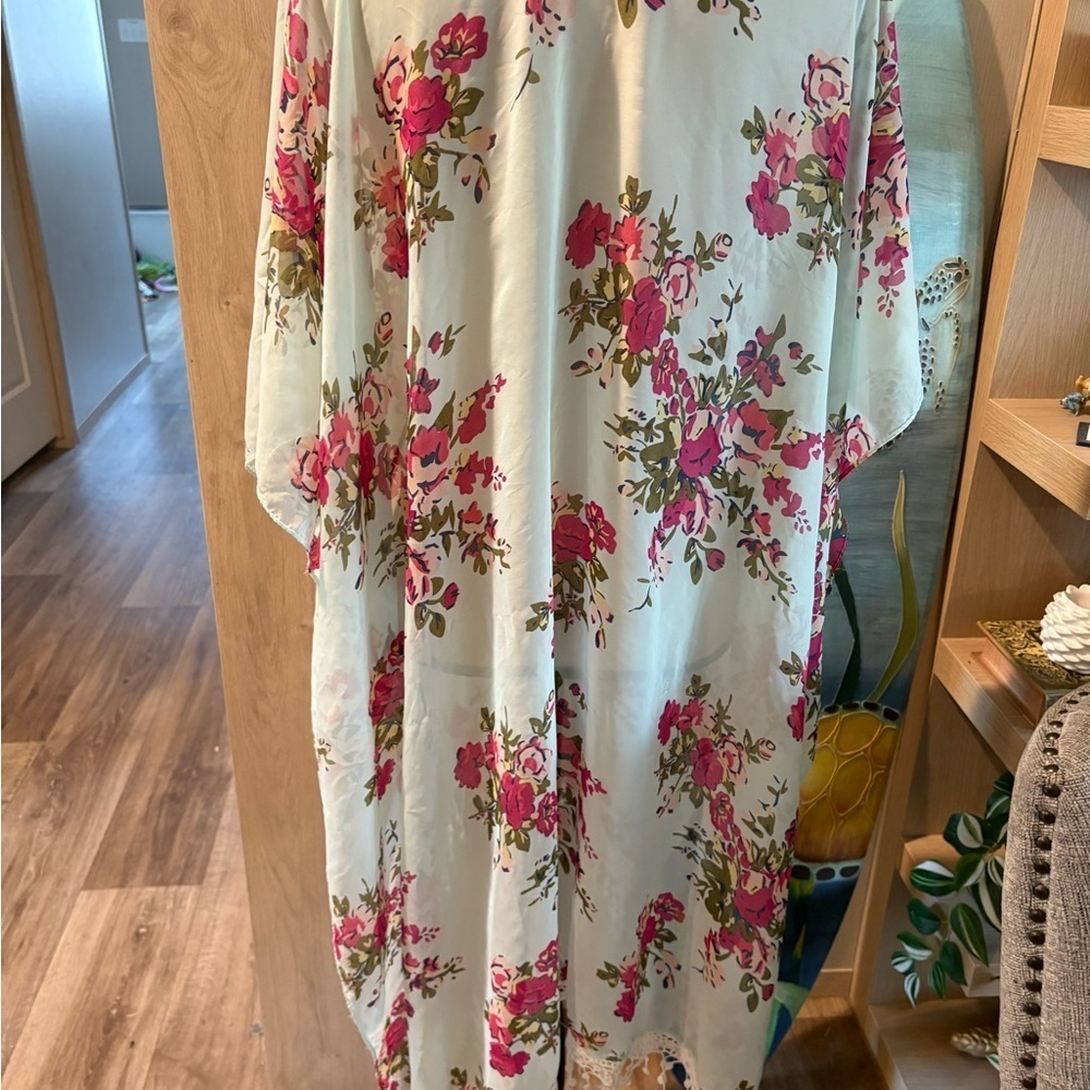 Floral Cape with Pink and Green Accents - Picture 4 of 4